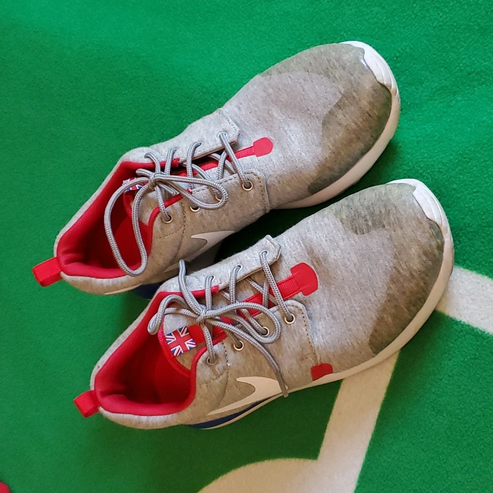 Nike Rosherun kids 7Y